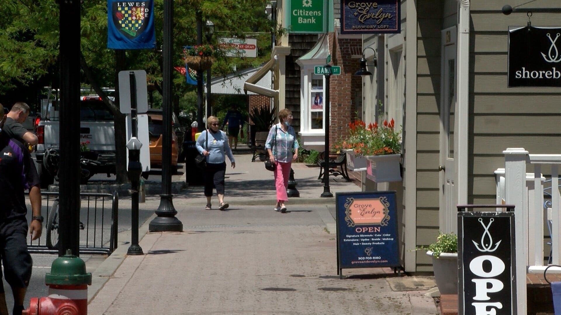 Lewes Lifts Outdoor Mask Mandate